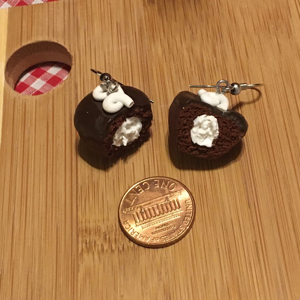 Hostess cake earrings - Picture 2 of 4